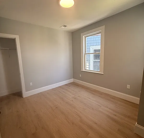 7 Thornley St #2 — Photo 3