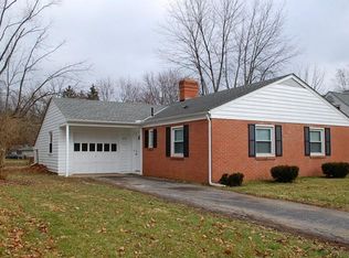 370 Darbyhurst Rd, Columbus, OH 43228