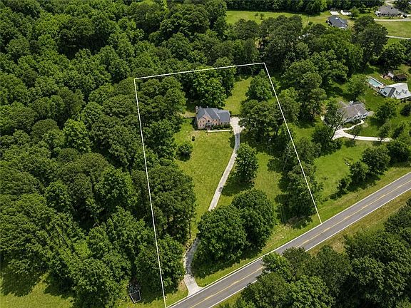 3rd image of 13789 Woolsey Rd
