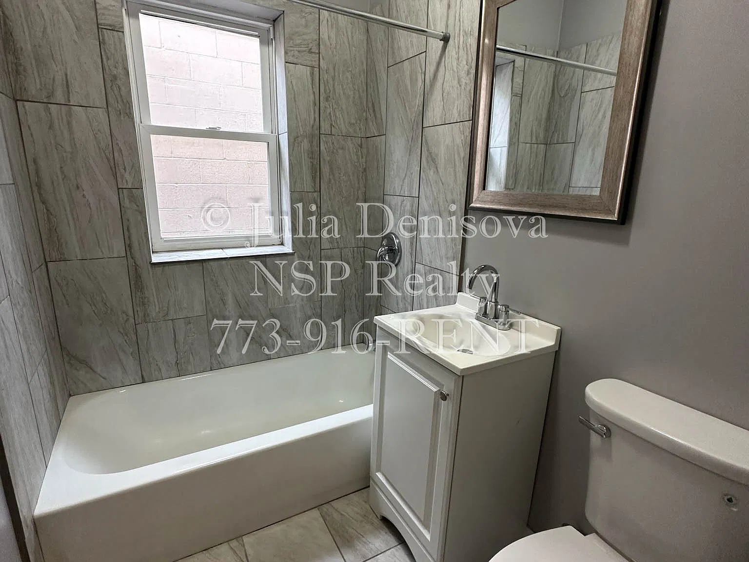 4267 W Addison St — Photo 2
