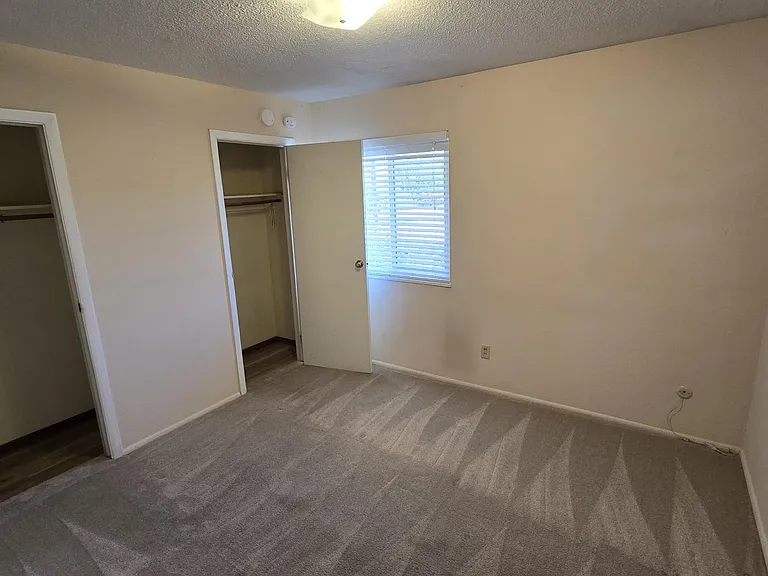 2 bed, 1.0 bath, 850 sqft, $1,700 — Photo 10