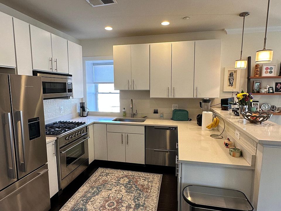 Updated kitchen with Fisher Paykel appliances.
