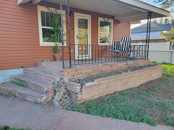 4th image of 714 Carbon St