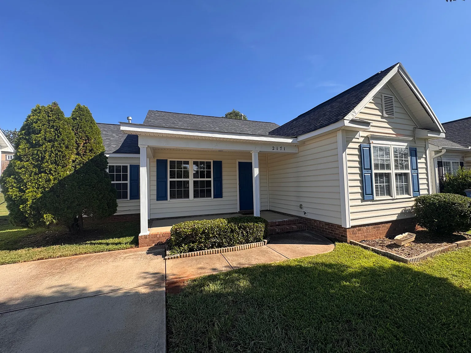 4 bed, 1488 sqft, $1,800 — Photo 2