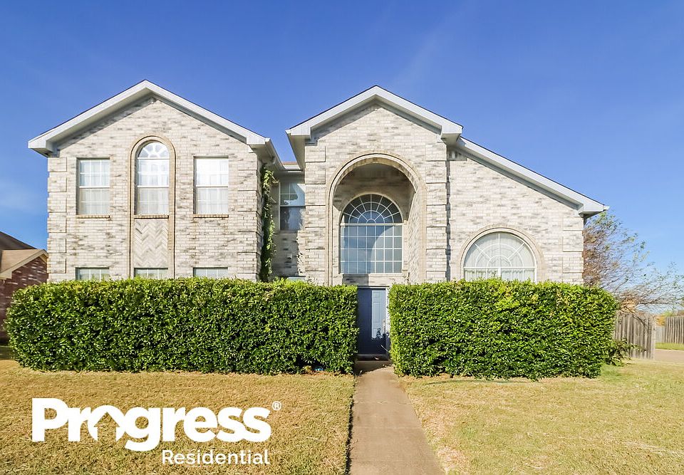 1st image of 214 N Waterford Oaks Dr
