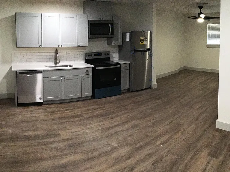 110 N Willomet Ave #4A — Photo 11