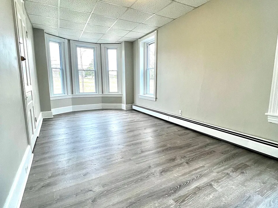 4046 Penn Ave #2