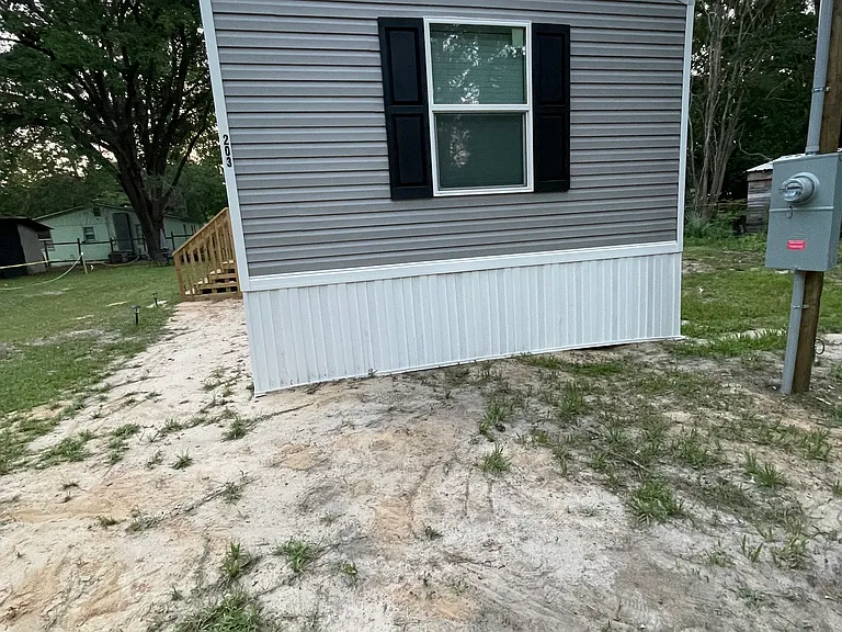 203 Poplar St — Photo 2