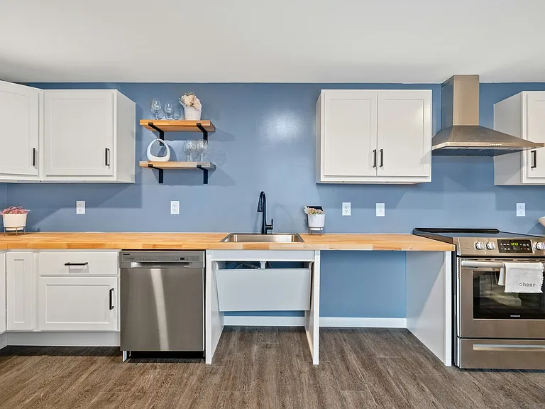 3527 Vienna St #6 — Photo 12