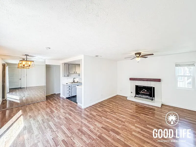 2 bed, 1.0 bath, 854 sqft, $2,595 — Photo 3