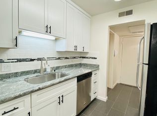 350 N Civic Dr APT 205, Walnut Creek, CA 94596