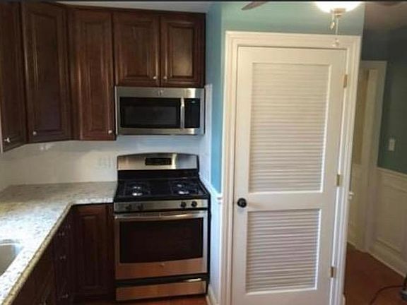 2nd image of 5941 N Elston Ave #3S