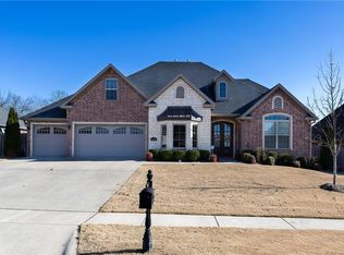 4626 N Rockledge Dr, Fayetteville, AR 72764