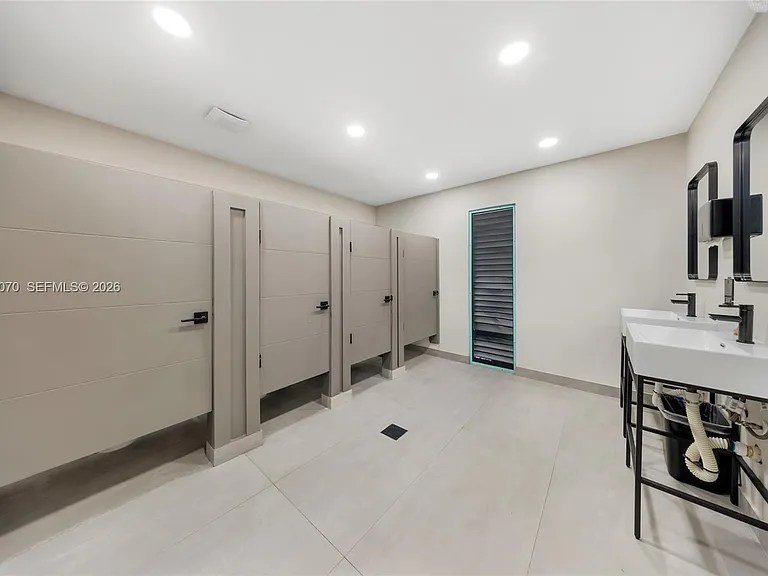 3001 W Rolling Hills Cir #610 — Photo 25
