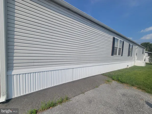 998 S Krocks Rd Trailer 30, Allentown, PA 18106