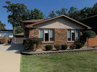 16121 Lockwood Ave, Oak Forest, IL