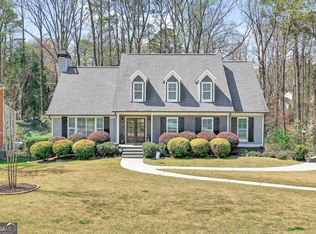 1565 E Bank Dr, Marietta, GA
