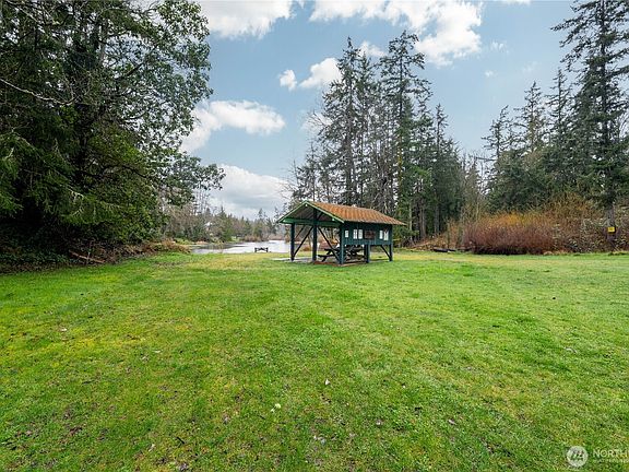 4th image of 1600 Aspen Drive