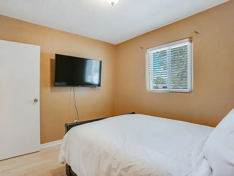 2518 Cagua Dr NE — Photo 7