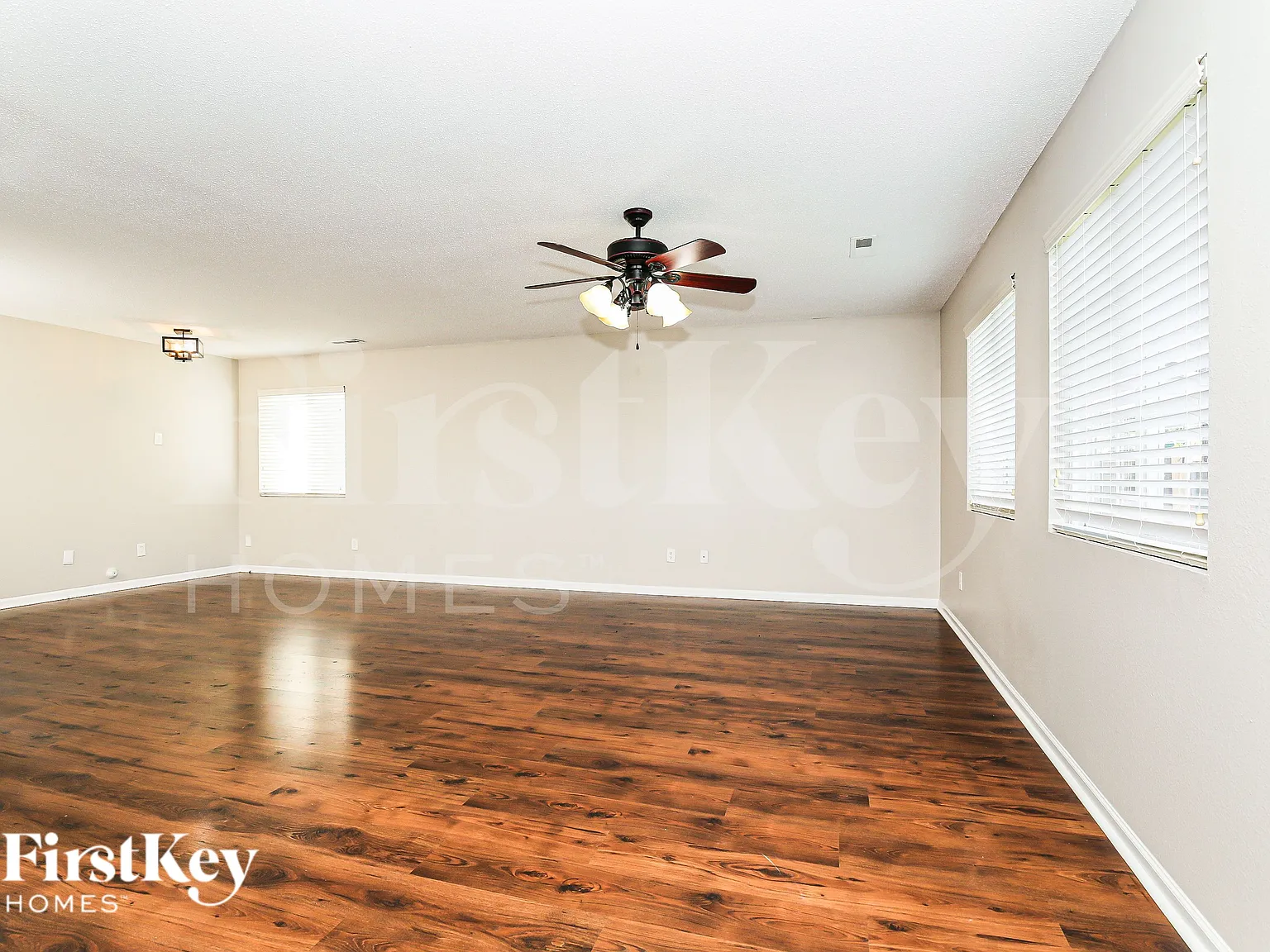 4 bed, 2.5 bath, 2544 sqft, $1,930 — Photo 4