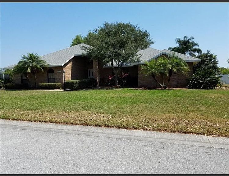 1st image of 820 Carlton Ct