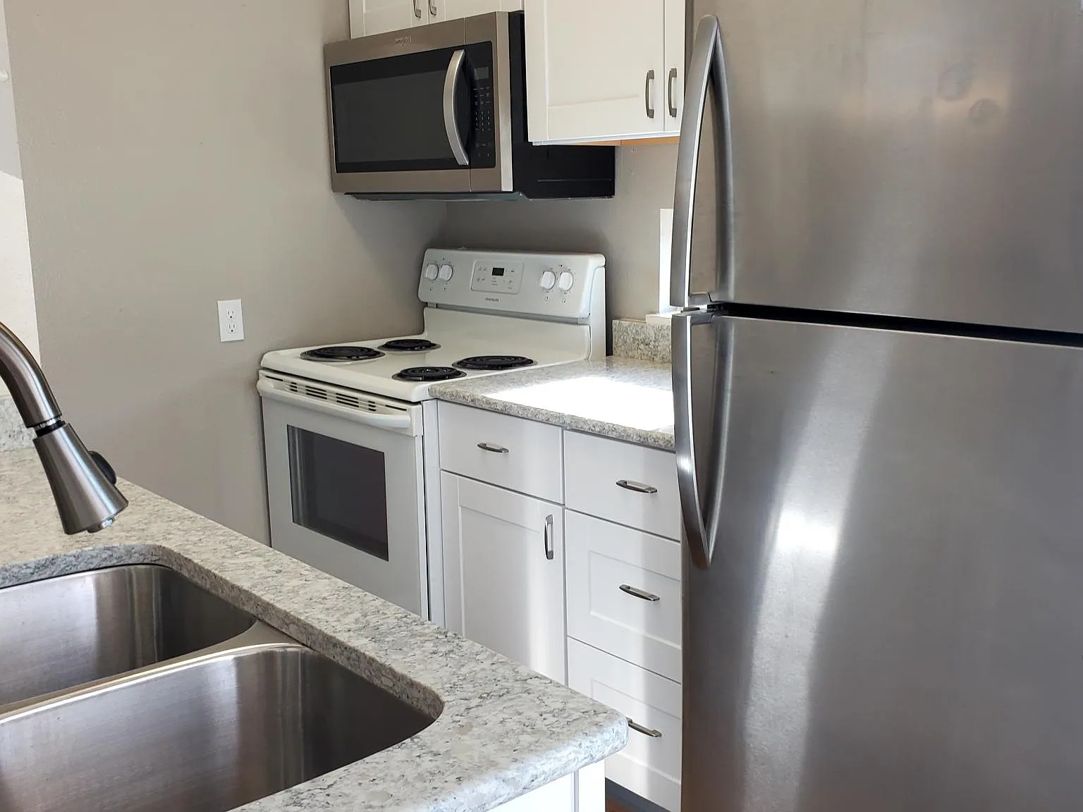 1 bed, 478 sqft, $2,100 — Photo 4