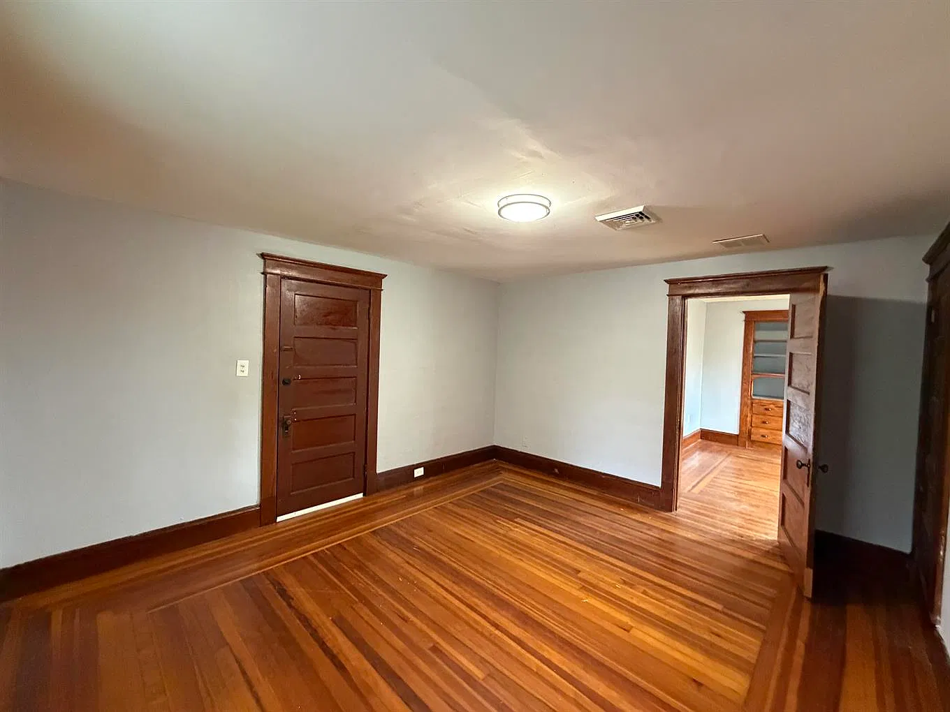 1 bed, $1,200 — Photo 4