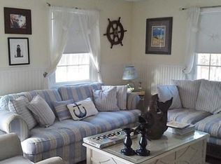 2 Bumpy Road, Vineyard Haven, MA 02568