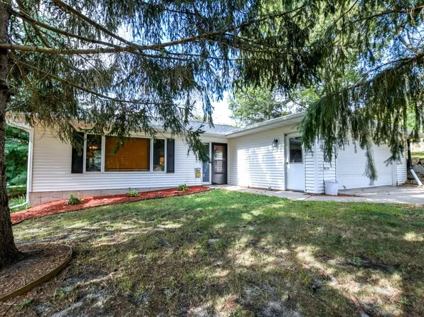 N2693 Oakwood Dr, Lodi, WI 53555