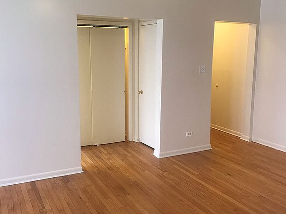 2nd image of 7722 N Marshfield Ave APT 1C