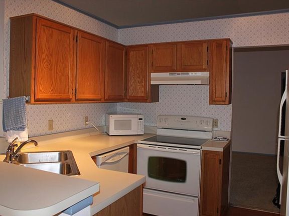 3rd image of 3749 Valencia Grove Ln