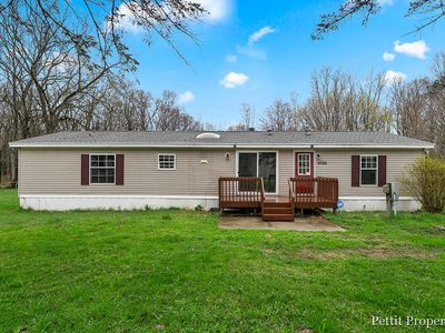 5705 E Riverside Dr, Lyons, MI, 48851