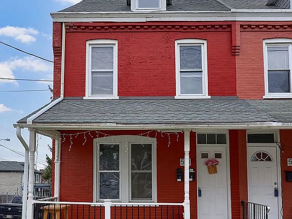 2nd image of 501 Pearl St Unit 1
