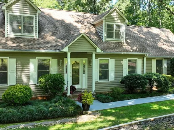 149 Cardinal St, Mocksville, NC 27028