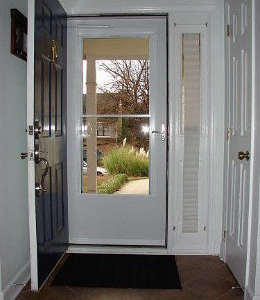 4th image of 8211 Brynmar Dr