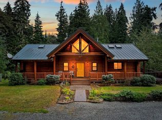 8327 Skinner Rd, Granite Falls, WA 98252