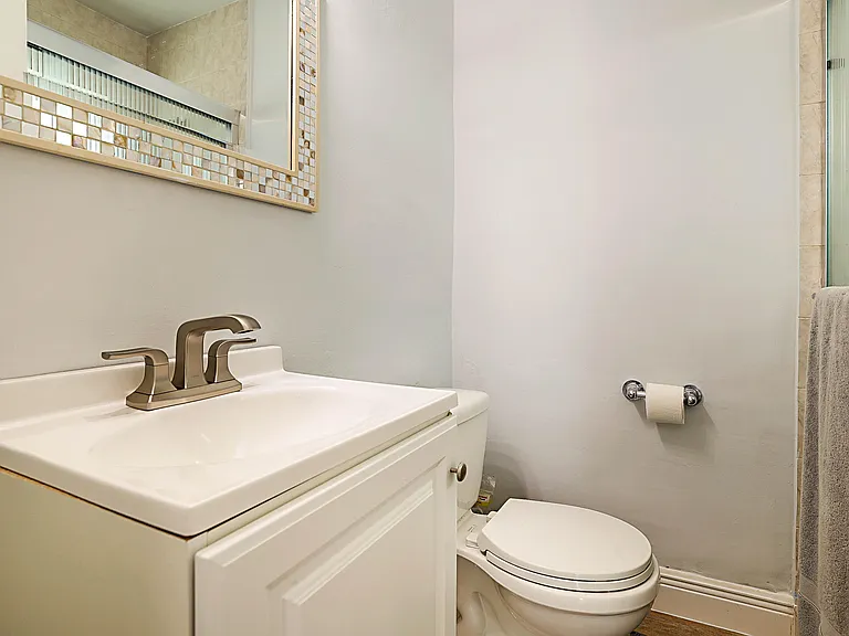 354 Manchester St — Photo 13