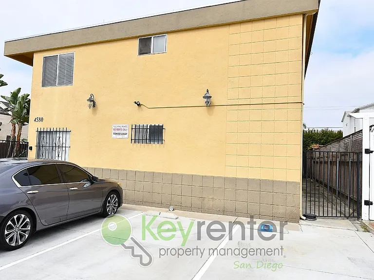 4580 33rd St #6 — Photo 7
