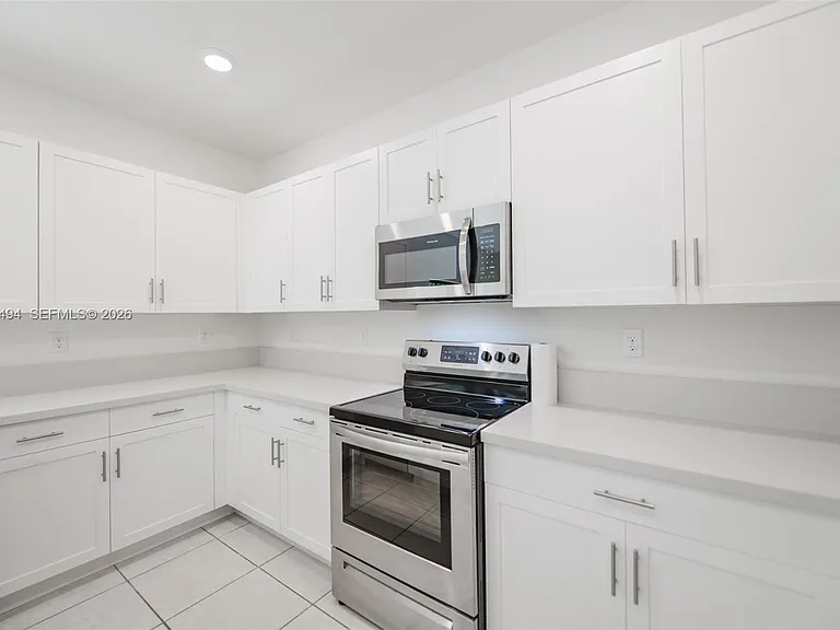 640 NE 207th St — Photo 13