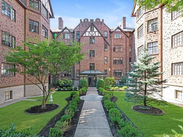 38-30 Douglaston Pkwy APT H4, Little Neck, NY 11363