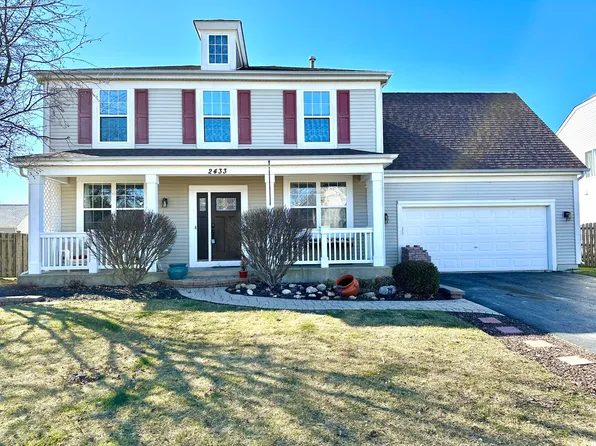 2433 Geneva Ln, Montgomery, IL 60538