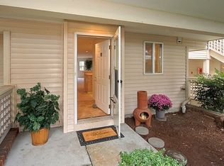 15707 Waynita Way NE APT C204, Bothell, WA 98011