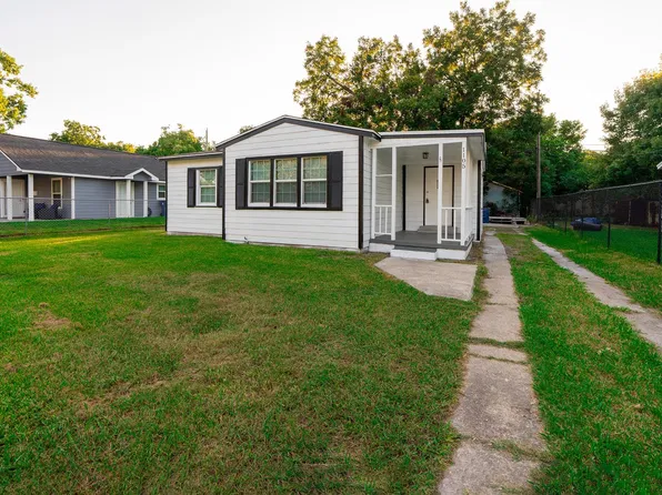 1105 11th 1/2 St N, Texas City, TX 77590