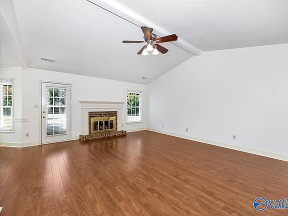 3rd image of 114 Cranberry Way