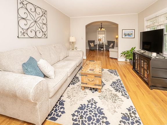 3rd image of 80 Greenbriar Ave