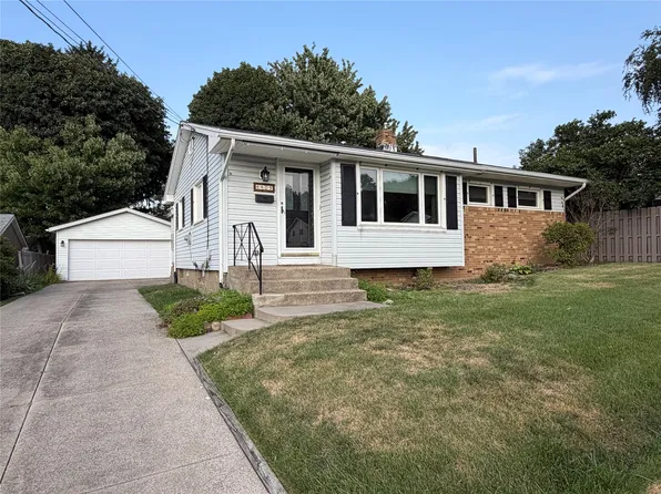 4409 Stone Dr, Erie, PA 16509