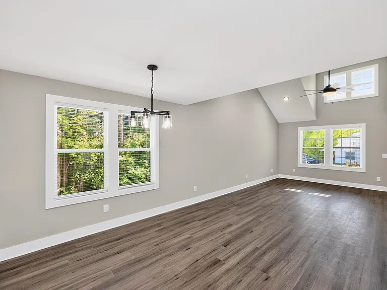206 Ross Ave #110 — Photo 9