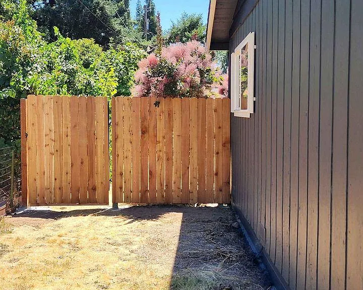 1485 SE Portola Dr — Photo 4