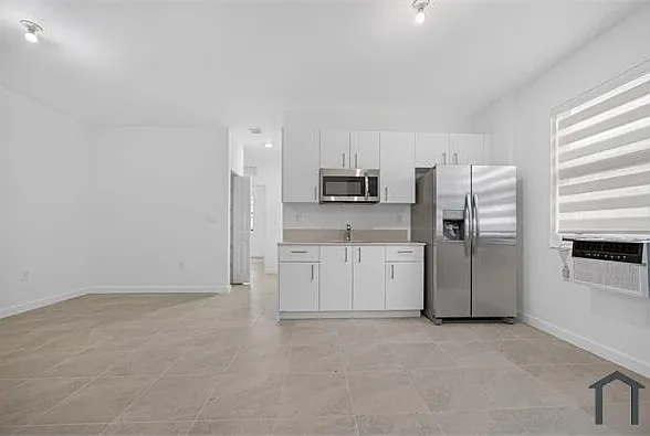 2 bed, 1000 sqft, $2,300 — Photo 4