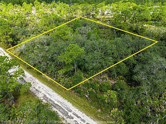 4th image of 3041 Cacao Rd